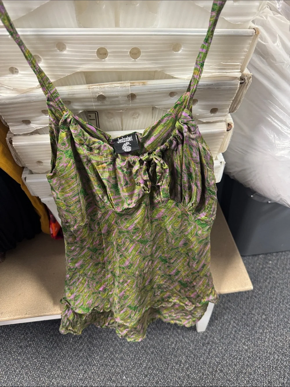Vintage Jedzebel silk tank S // 070109 - Picture 1 of 1
